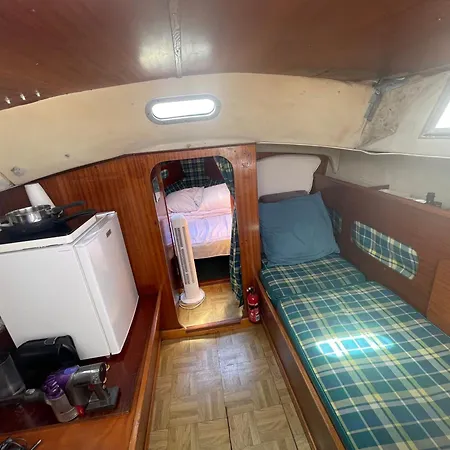 Yacht Galarne 보트호텔